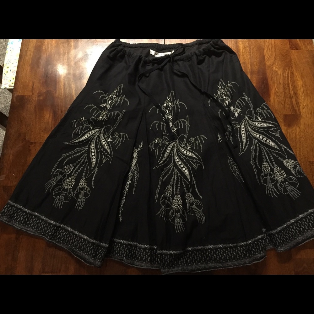 Max studio skirt